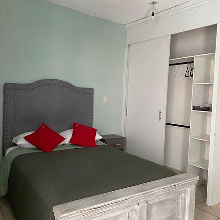 10 Venator House Boutique Aparthotel เลออน ภายนอก รูปภาพ