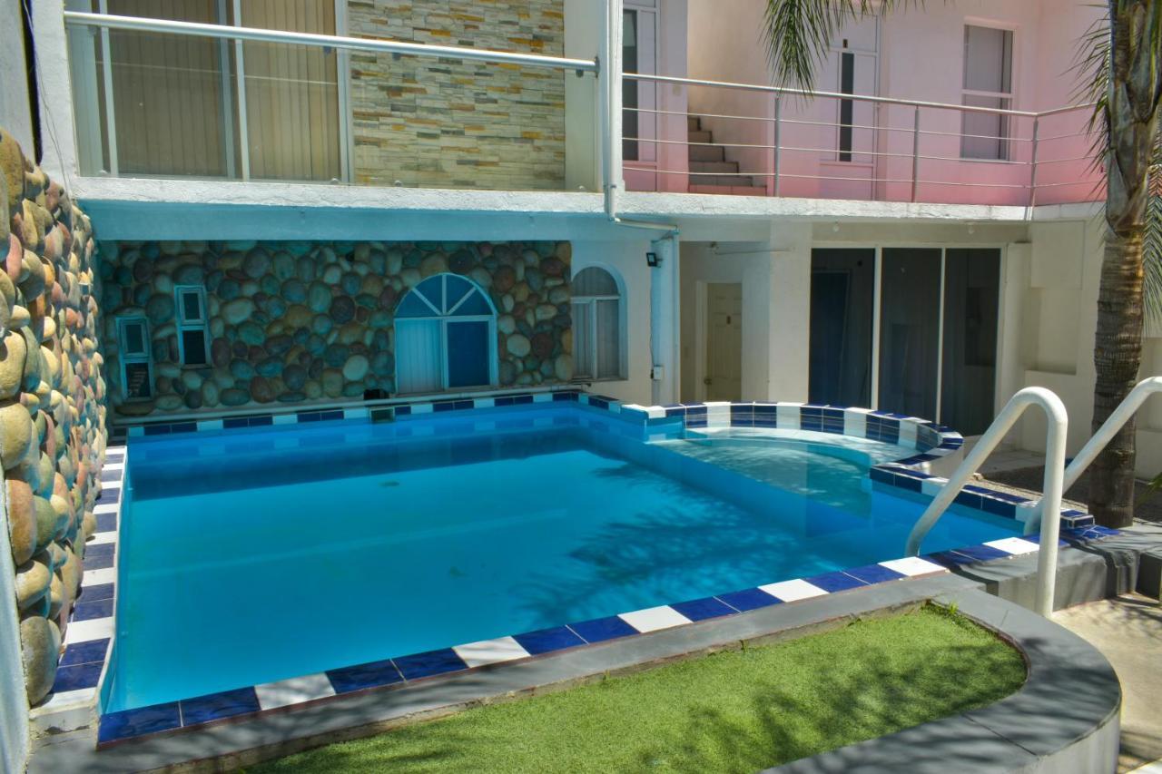 10 Venator House Boutique Aparthotel เลออน ภายนอก รูปภาพ